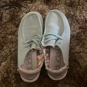 Hey Dudes size 8